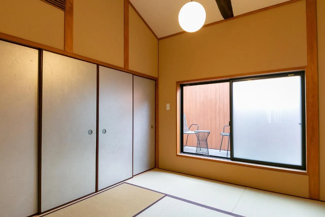 Suiren Traditional Boutique Townhouse Kyoto Villa