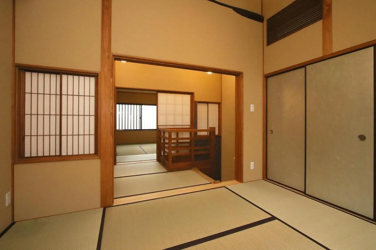Suiren Traditional Boutique Townhouse Kyoto Villa